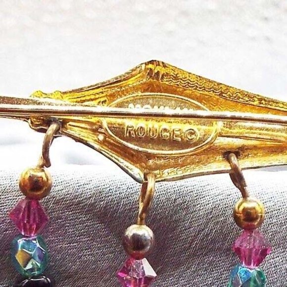 MOULIN ROUGE DISNEY "MARY POPPINS" UMBRELLA WITH FIVE DANGLY CHARMS PIN EUC 56 - Picture 3 of 3